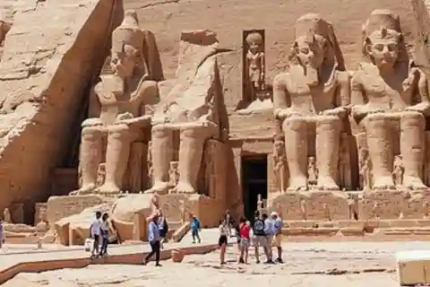 Von Assuan aus: Abu Simbel Private Tagestour mit Mittagessen