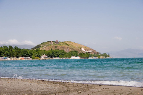 Visite privée du temple de Garni, du monastère de Geghard, du lac Sevan