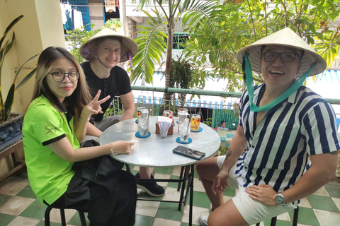 Saigon: Nächtliche Food-Tour mit dem Motorroller