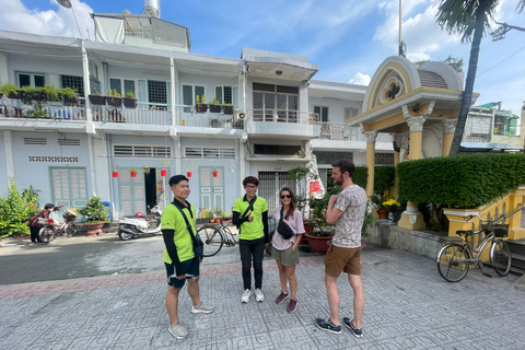 Saigon: Nächtliche Food-Tour mit dem Motorroller