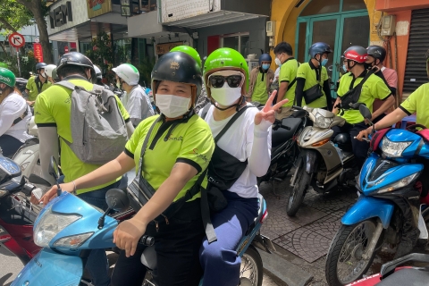 Saigon: Night Food Tour by MotorbikeNocna wycieczka po motorze