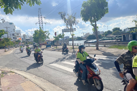 Saigon: Nächtliche Food-Tour mit dem Motorroller