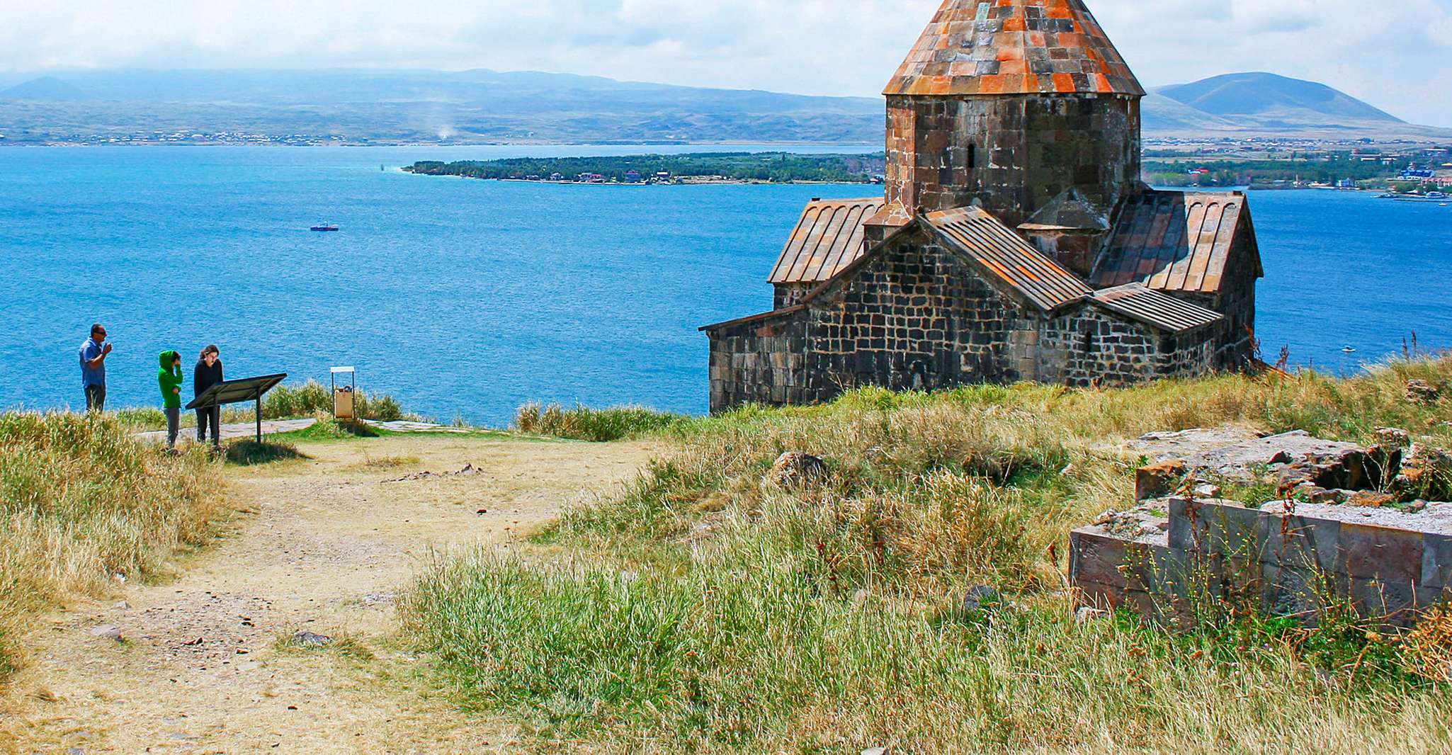 Visita privada al templo de Garni, monasterio de Geghard, lago Sevan - Hizvo