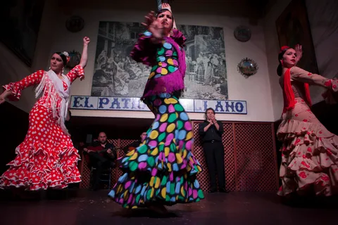 Sevilla: El Patio Sevillano Flamenco Show Billet og middag