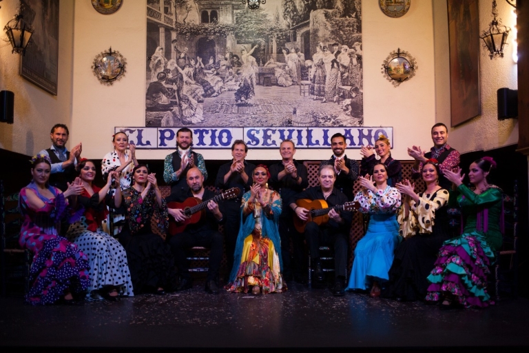 Séville : Spectacle de flamenco au Patio SevillanoDîner spectacle et menu