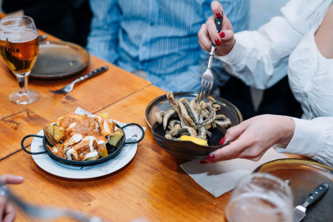 Lisboa: Tour de la ciudad a pie con degustación de comida y bebidaLisboa: Visita a pie de la ciudad con degustación de comida y bebidas