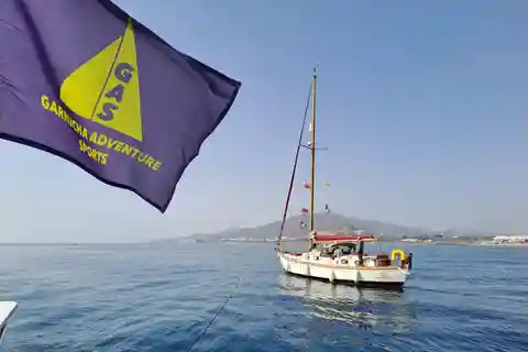 From Garrucha: Mojácar, Vera Boat Cruise Guide Tour