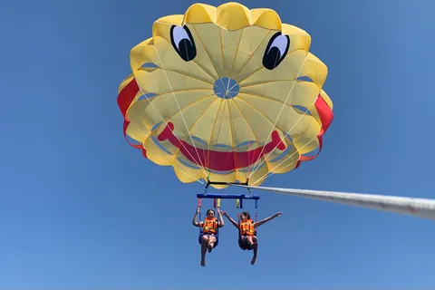 Barcelona: Guidet parasailing-oplevelse
