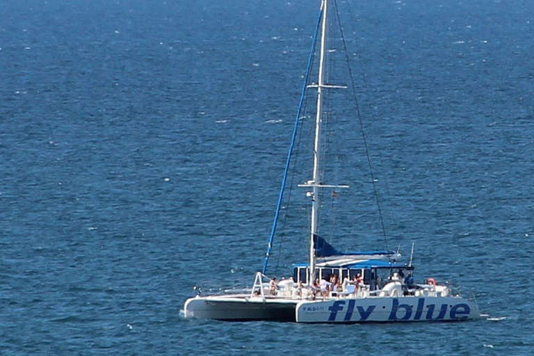 Malaga: Wycieczka katamaranem o zachodzie słońcaMalaga: Rejs katamaranem o zachodzie słońca Fly Blue Quattro