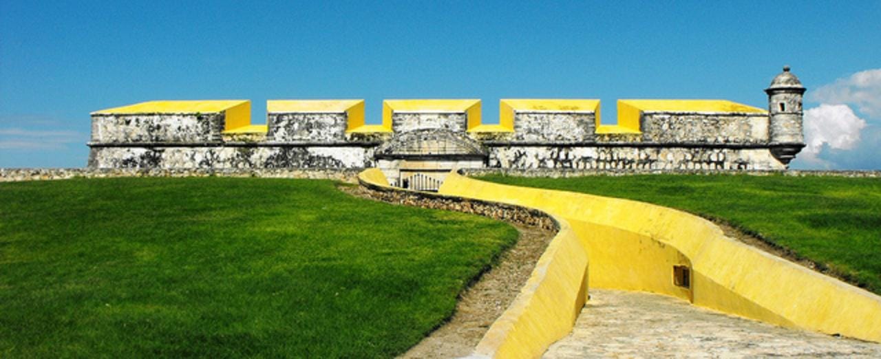 Desde Mérida: Edzna & Stadtrundfahrt Campeche recorrido guiado
