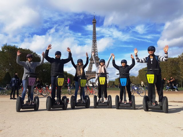París: Excursión guiada en Segway de 1,5 horas