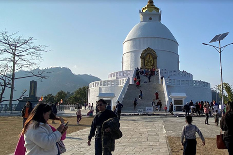 Pokhara: Dia Mundial da Estupa da Paz