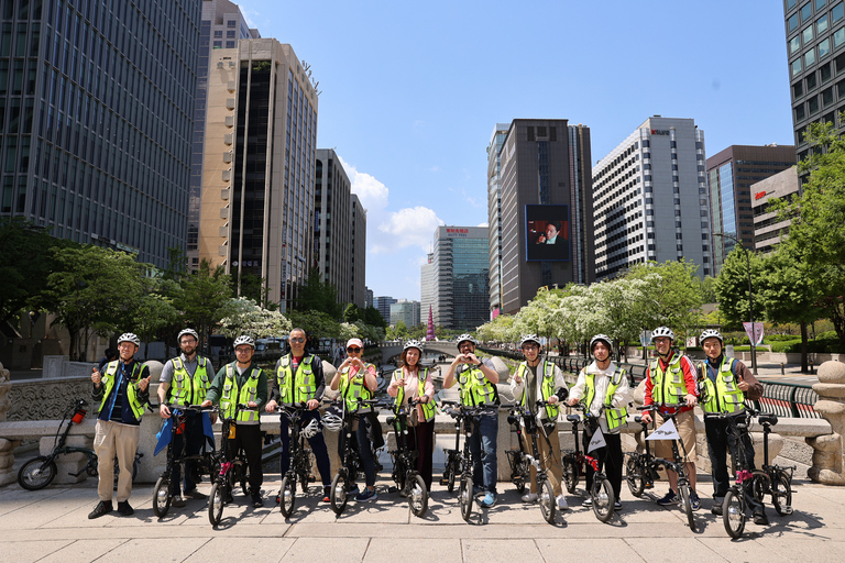 Faits saillants de Séoul: visite matinale en vélo électriqueSéoul: visite matinale en vélo électrique