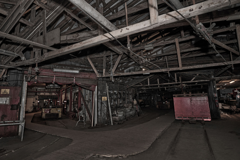 Longyearbyen: Historic Coal Mine Tour at Gruve 3