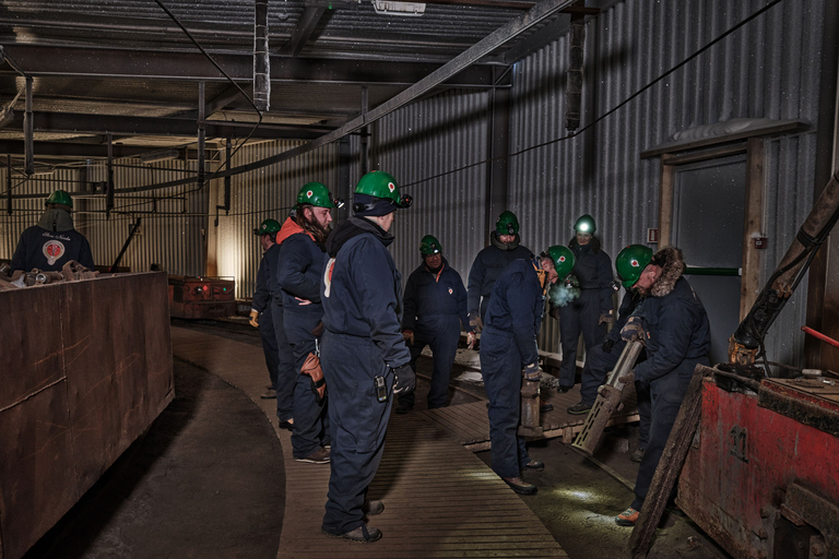 Longyearbyen: Historic Coal Mine Tour at Gruve 3