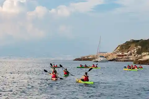 Sorrento: Premium kajakupplevelse med simning
