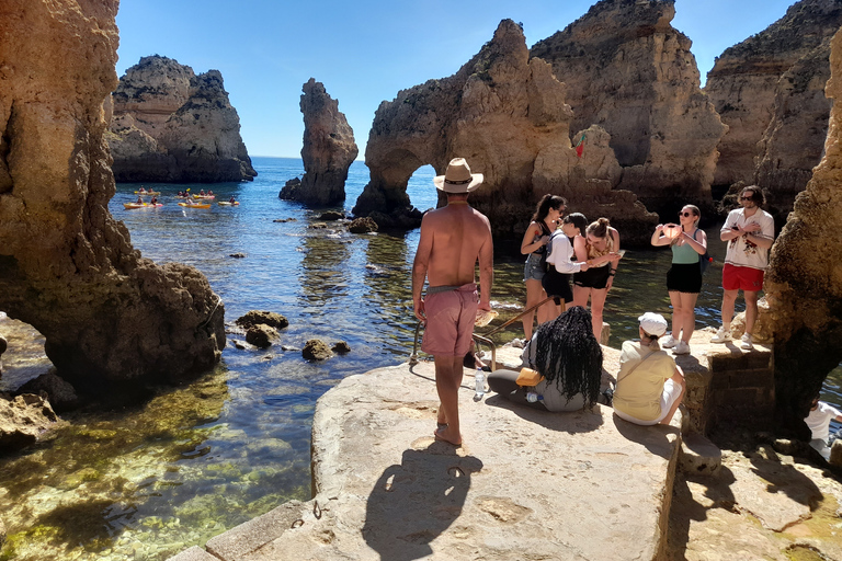 Tour della città di Lagos e escursione in barca a Ponta da Piedade di mezza giornataTour privato di mezza giornata di Lagos e Ponta da Piedade