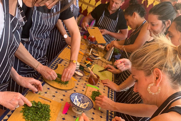 Cours de cuisine marocaine avec la chef Fatimacours de cuisine marocaine avec le chef fatima