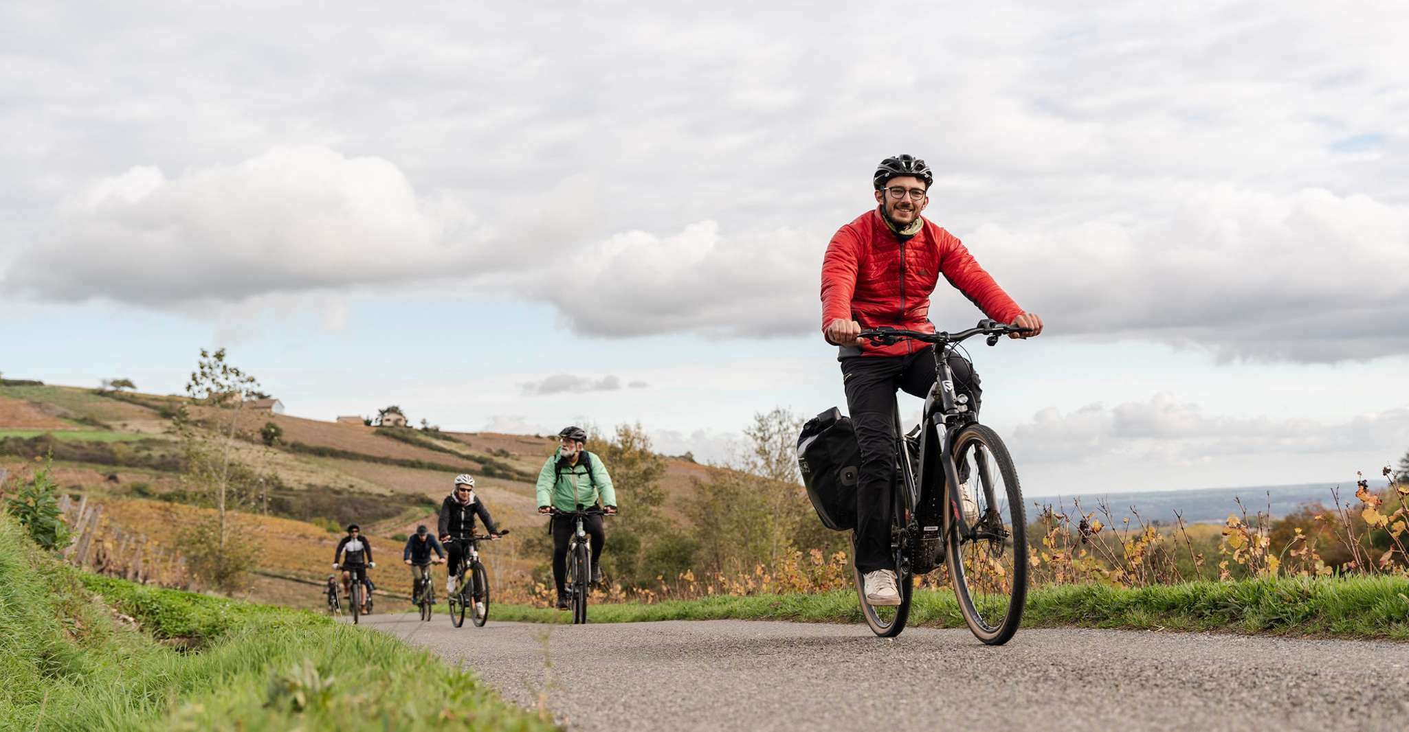 Bicicleta de medio día guiada en Beaujolais - Mont Brouilly y Wine - Housity