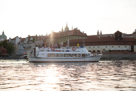 Prague: Vltava River Private Boat Party with DrinksTour with Unlimited Drinks