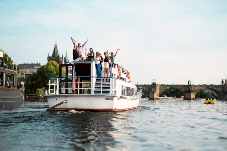 Prague: Vltava River Private Boat Party with DrinksTour with Unlimited Drinks