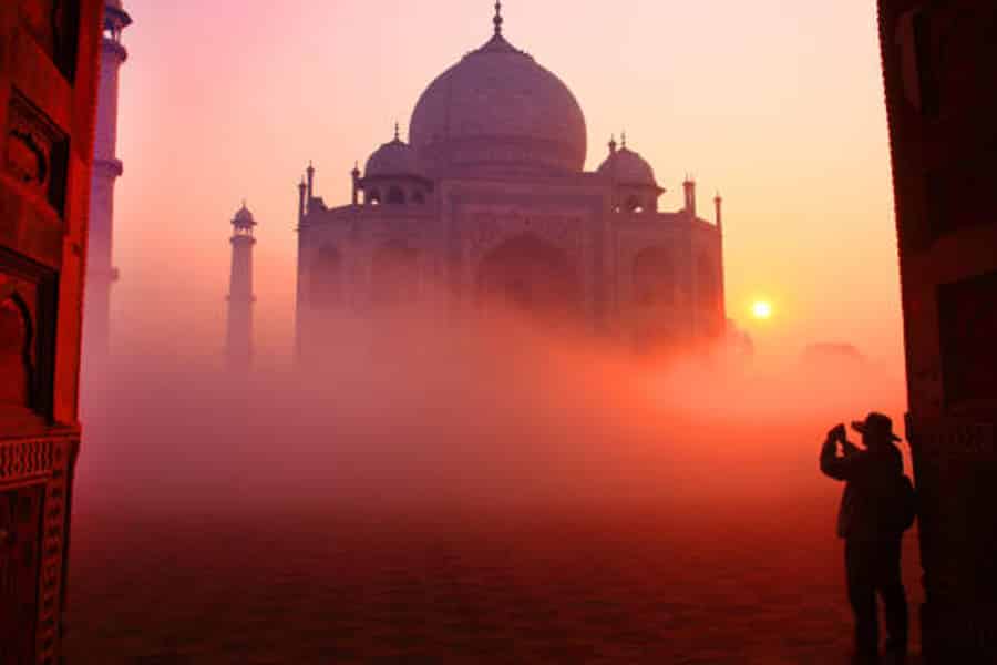 Ab Delhi: Private Tagestour zum Taj Mahal bei Sonnenaufgang und zum Roter Fort in Agra. Foto: GetYourGuide