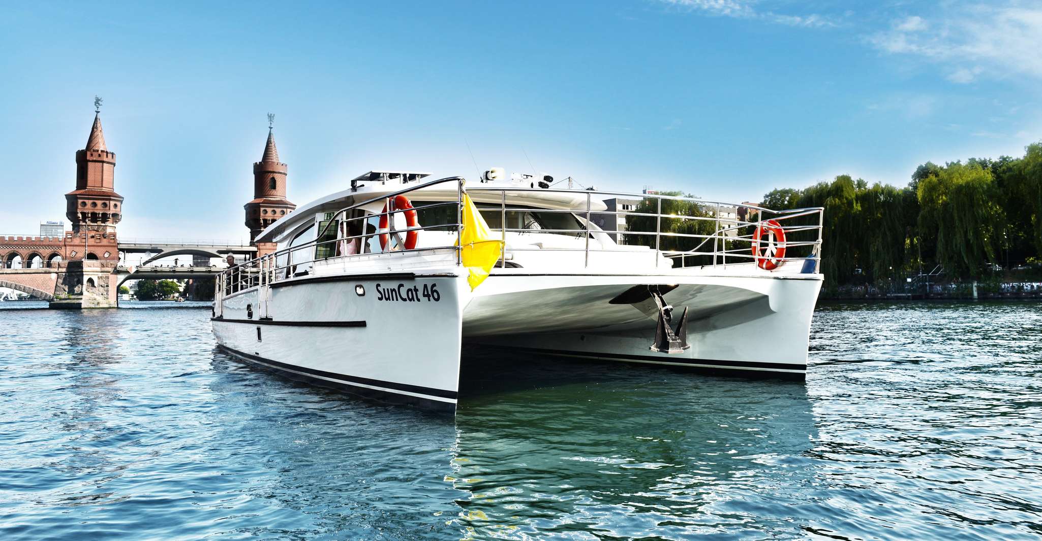 Berlin: Exclusive Boat Tour on a Solar-Powered Catamaran