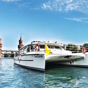 Berlin: Boat Tour on a Solar-Powered Catamaran