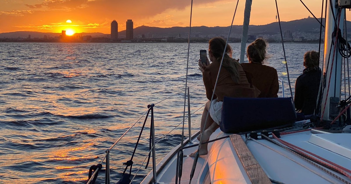 barcelona sunset dinner cruise