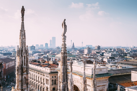 Mediolan: Prywatna wycieczka - Duomo, degustacja lodów i Muzeum PradyMediolan: Prywatna wycieczka po katedrze, degustacja lodów i Muzeum Prady