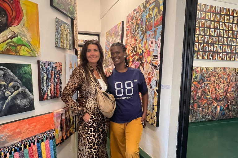 Esperienza locale notturna: cultura e caffè a KigaliEsperienza locale serale: cultura e caffè a Kigali