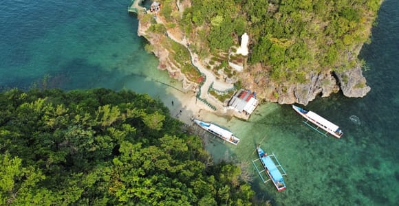 Von Manila aus: Geführte Tour zu den Hundert Inseln von Pangasinan