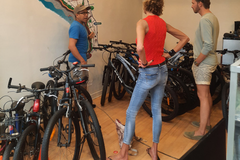 Tour à vélo au Morro Solar avec guide localVisite à vélo du Morro Solar avec un guide local