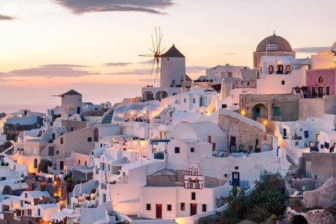Santorini: Villages & Churches Day Tour with Sunset View