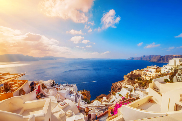 Santorin : Excursion d&#039;une journée dans les villages et les églises avec vue sur le coucher de soleil