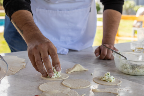 Rethymno Clase de cocina con un lugareño en su huertoClase práctica de cocina en el jardín más hermoso de Rethymno