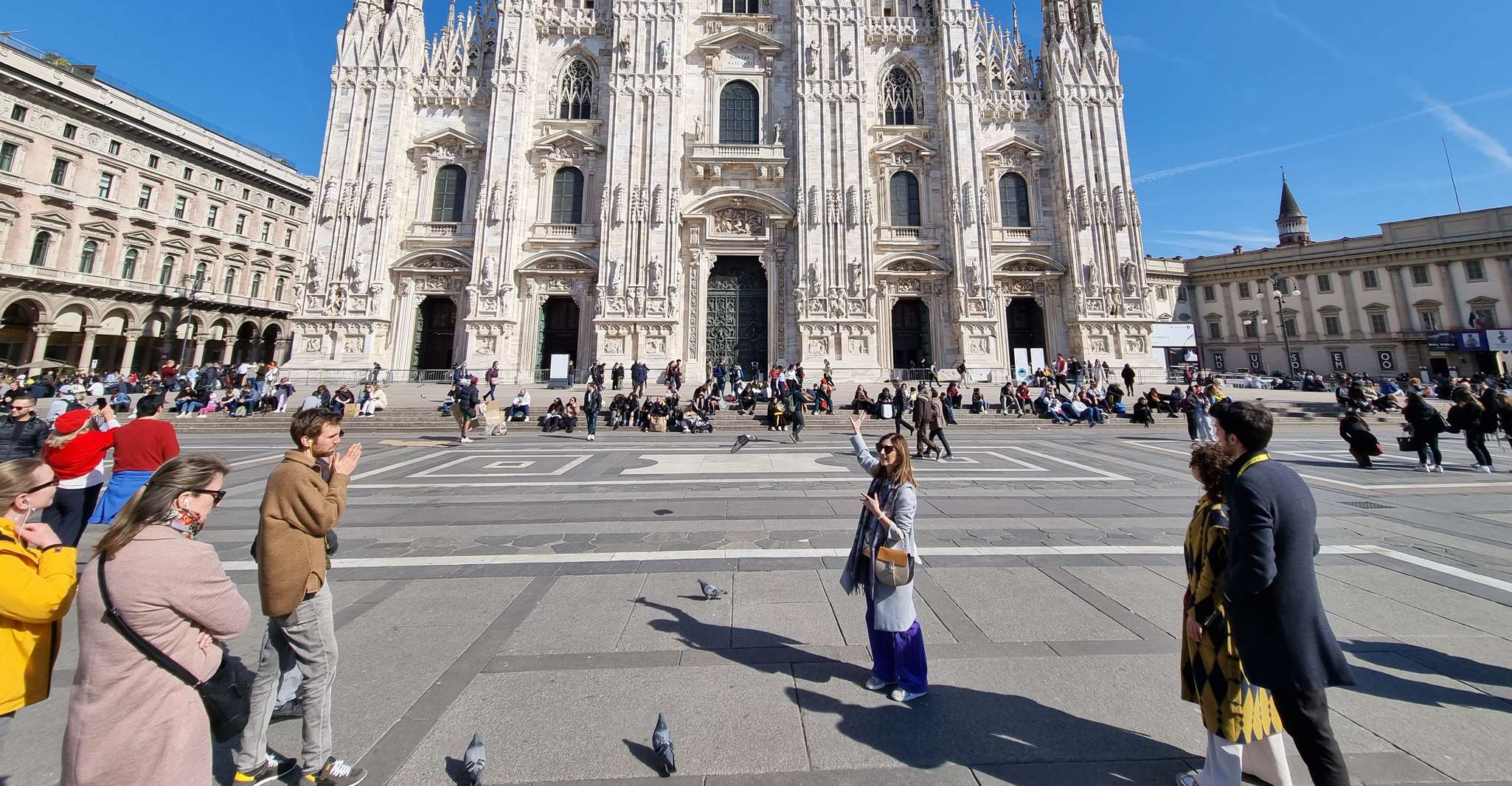 Milan: Duomo Rooftop and Cathedral Guided Tour with Tickets