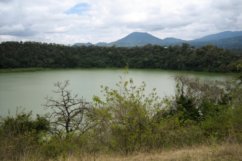 Desde Arusha:Paseo por el Lago DulutiPaseo por el Lago Duluti