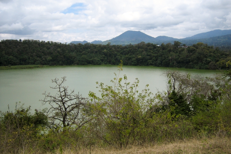 Desde Arusha:Paseo por el Lago DulutiPaseo por el Lago Duluti
