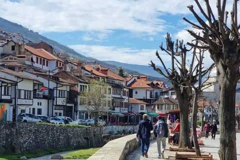 Von Albanien aus: Tagestour nach Prizren und optional nach Prishtina