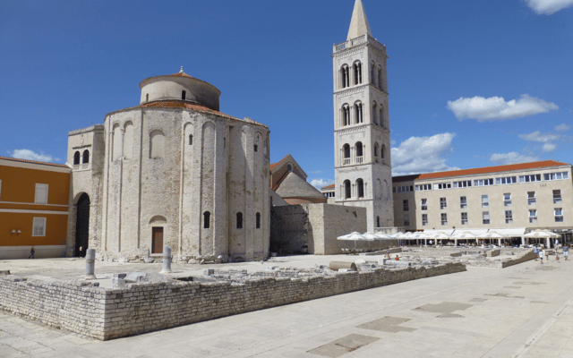 Early Morning Walking Tour of the Old Town in Zadar