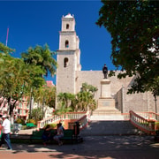 Mérida: City Highlights og Scavenger Hunt Self-Guided Tour | GetYourGuide