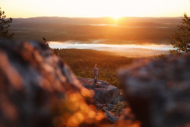 Visit Midnight Sun Hike to the Shores of Lake Inari in Saariselkä