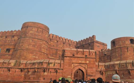 Von Dehli aus: Taj Mahal & Agra Private Tour mit dem Superschnellzug