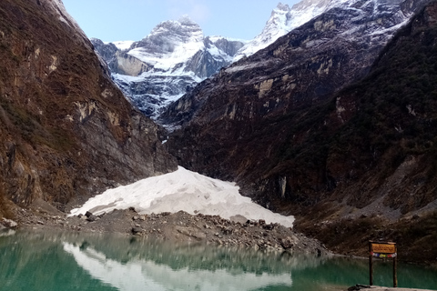 Pokhara: Caminata de 1 noche y 2 días por el Lago Glaciar Kapuche y Sikles