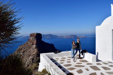 Santorini on a private tour with the experts