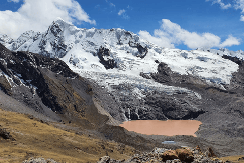 Cusco: Ausangate trek + Montaña de Colores 6D 5N