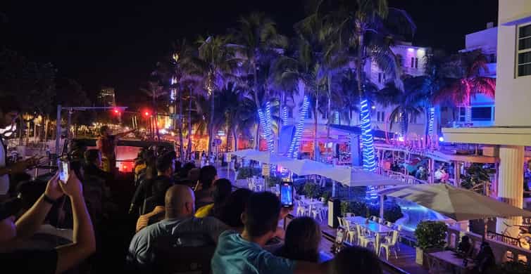 Miami: Open-top Bus Sightseeing Night Tour with Live Guide photo 6