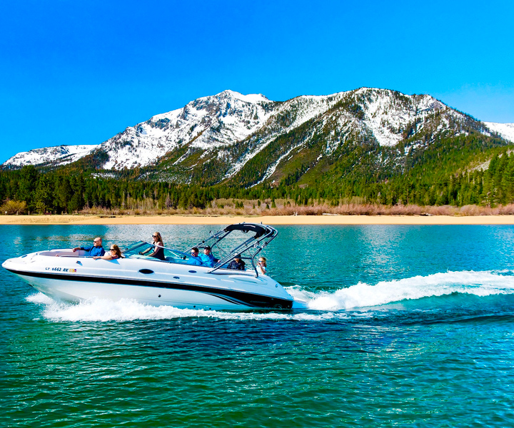 South Lake Tahoe: 2-Hour Emerald Bay Boat Tour with Captain