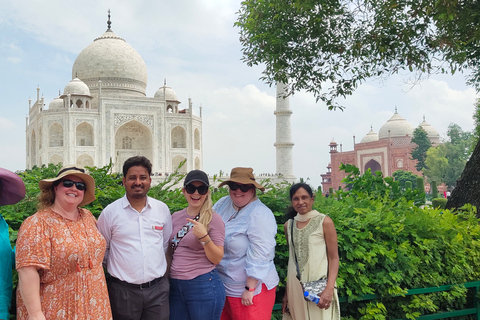 Da Delhi: tour privato del Taj Mahal, del Forte di Agra e del Baby TajAuto AC privata solo con autista e guida turistica